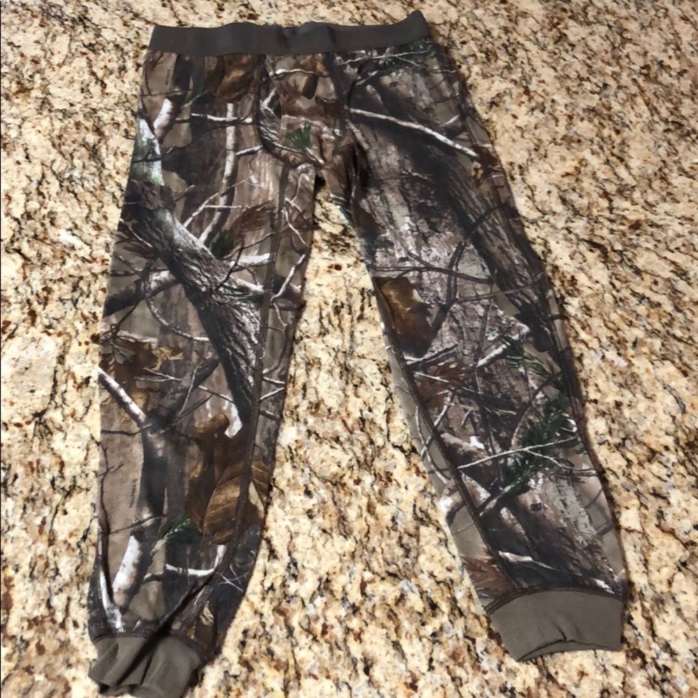 Kids Game Winner camp base layer size large